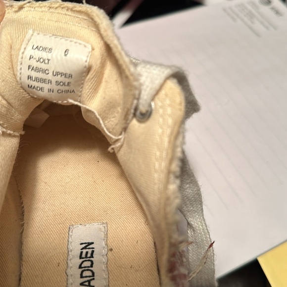 Steve Madden women P-Jolt Patchwork Sneaker Shoe Size 6 White - Picture 7 of 7